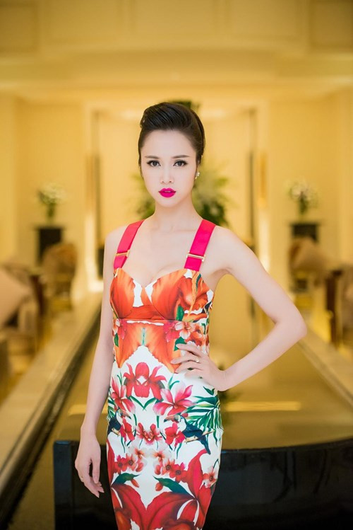 Vũ Ngọc Anh gợi cảm