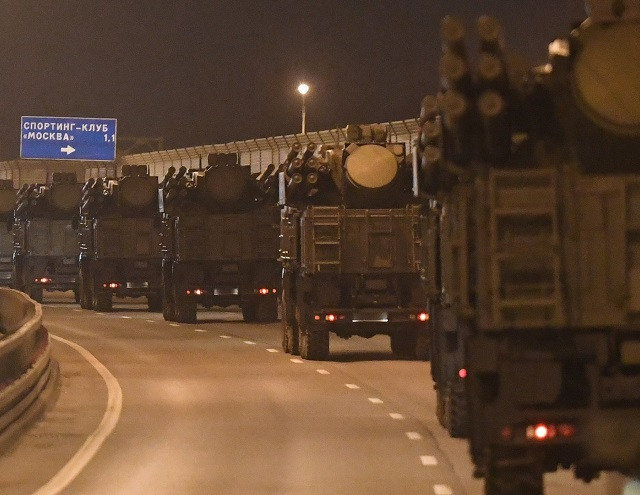 Theo một thông tin chính thức, hơn 20.000 nhân sự và gần 200 phương tiện sẽ diễn tập để tham gia diễu hành Ngày Chiến thắng.