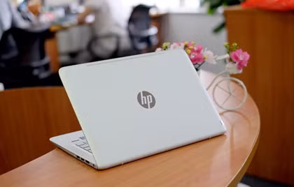 6 laptop noi bat cua Tech Awards 2016 - Anh 4