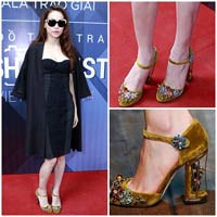 Cận cảnh đôi giày hàng hiệu 43 triệu của Hà Hồ