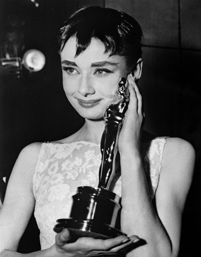 Những chuyện chưa kể về nữ minh tinh Audrey Hepburn - Ảnh 2 Nhung chuyen chua ke ve nu minh tinh Audrey Hepburn - Anh 2