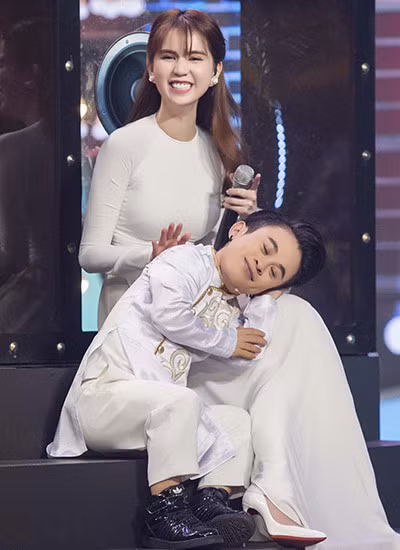 Ngoc Trinh mac vay goi cam khoe vu dao - Anh 5