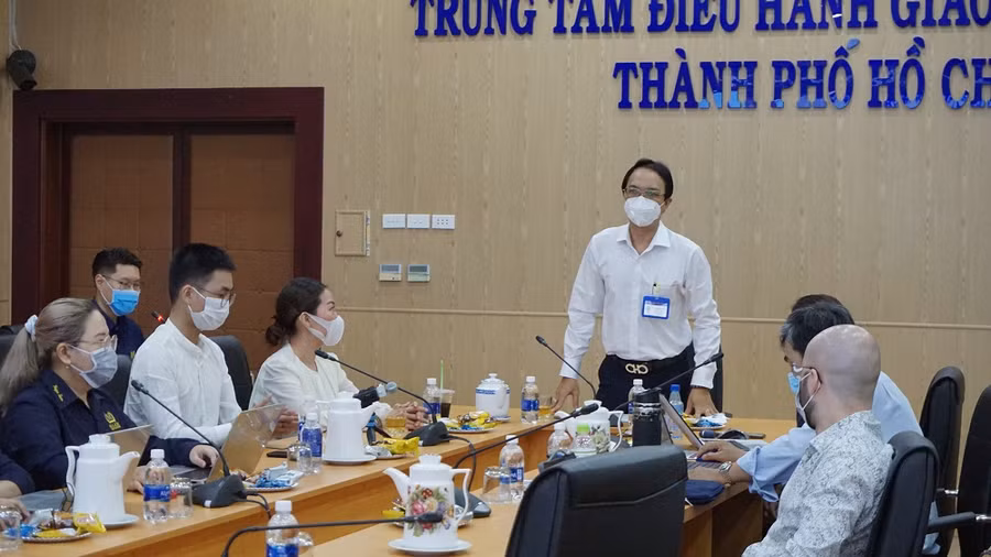 Ông Nguyễn Minh Thiên Hoàng – Phó Trưởng phòng GD tiểu học – Sở GD&amp;ĐT TPHCM phát biểu khai mạc chương trình