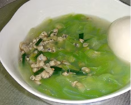 Cach giam can bang qua bau voi 4 mon an cac ban nu nen biet - Anh 2