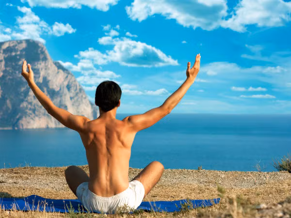 Chỉ 25 phút tập yoga và thiền mỗi ngày để gia tăng hạnh phúc