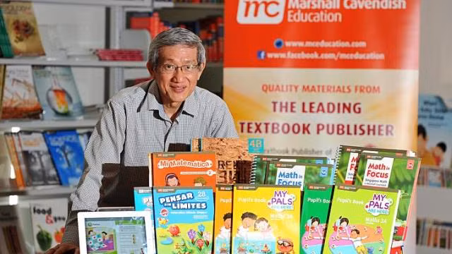 Tiến sĩ Fong Ho Kheong là tác giả chính của loạt sách giáo khoa tiếng Anh có tên “My Pals Are Here!” mà nhà xuất bản Marshall Cavendish Education đã dựa vào để cho ra đời những cuốn sách được sử dụng tại 10 quốc gia.