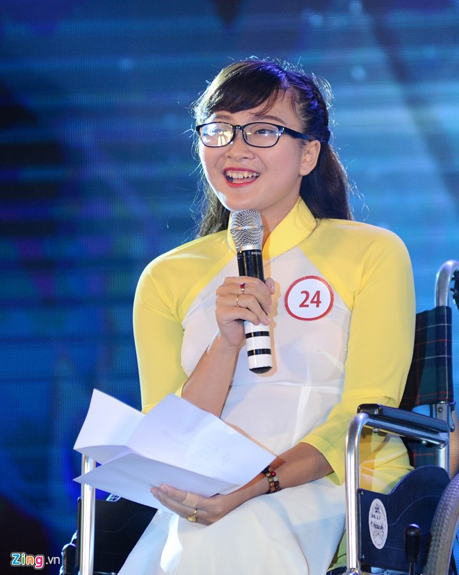 Bước sang phần thi Trí tuệ của tôi, các thí sinh có dịp thể hiện suy nghĩ, góp ý của mình về các vấn đề để cải thiện cuộc sống cho người khuyết tật, giúp xóa nhòa ranh giới giữa họ và cộng đồng. Bước sang phần thi Trí tuệ của tôi, các thí sinh có dịp thể hiện suy nghĩ, góp ý của mình về các vấn đề để cải thiện cuộc sống cho người khuyết tật, giúp xóa nhòa ranh giới giữa họ và cộng đồng.