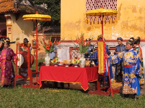 Tái hiện lễ hạ nêu triều Nguyễn tại Hiển Lâm Các