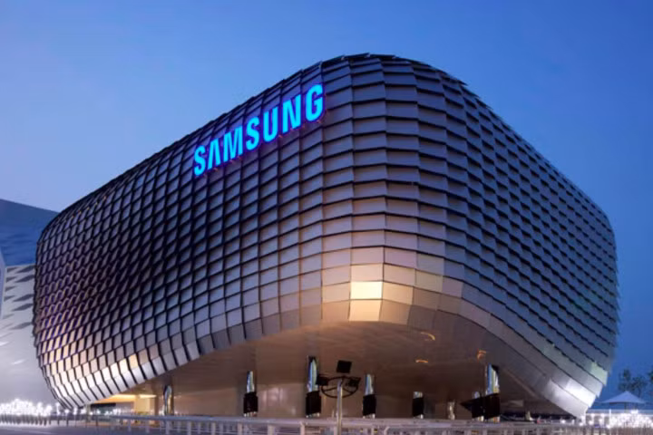 Hàn Quốc khám xét trụ sở Samsung vì bê bối tổng thống