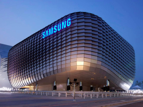 Hàn Quốc khám xét trụ sở Samsung vì bê bối tổng thống - Ảnh 1 Han Quoc kham xet tru so Samsung vi be boi tong thong - Anh 1