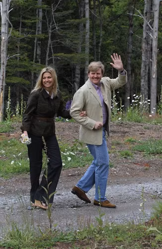 Chuyen tinh hoang gia dang nguong mo o xu so hoa tulip - Anh 7