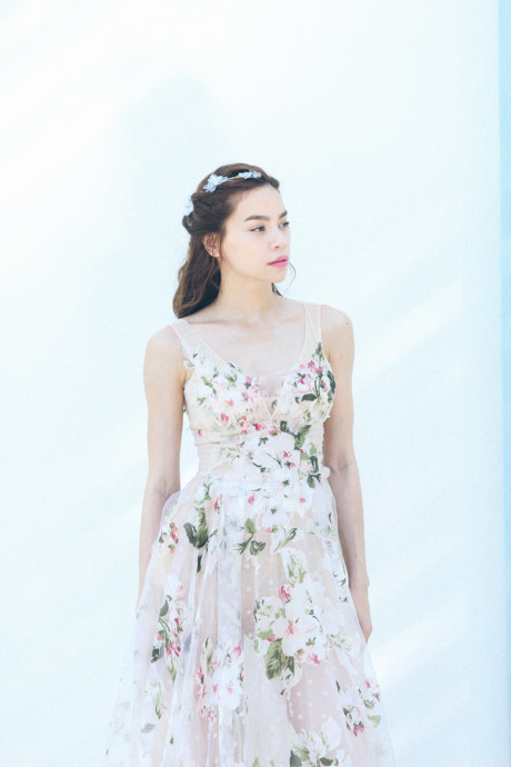 Hồ Ngọc Hà hé lộ đoạn kết phim ngắn bằng MV mới - Ảnh 9 Ho Ngoc Ha he lo doan ket phim ngan bang MV moi - Anh 9