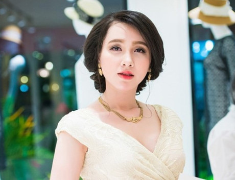 Vũ khí bí mật làm nên vẻ gợi cảm của MC Minh Hà - Ảnh 7 Vu khi bi mat lam nen ve goi cam cua MC Minh Ha - Anh 7
