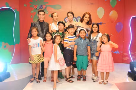 Mai Thu Huyen bat ngo xuat hien tai san choi 