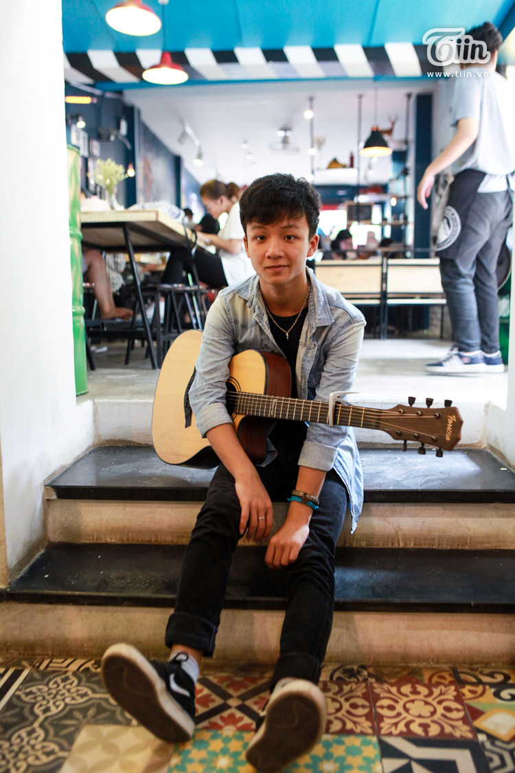 9X Hà thành học giỏi đàn hay bản sao hoàn hảo của Sungha Jung