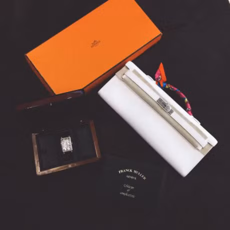 Miu Le va nhung bi mat dang sau khoi tai khung khi tuoi doi con rat tre - Anh 4