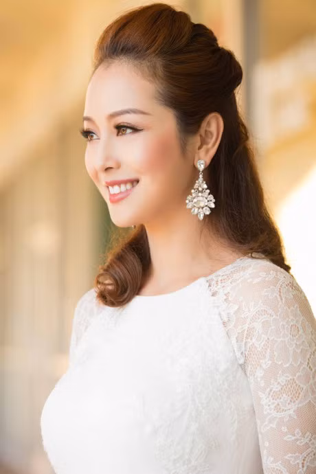 Jennifer Pham dien dam sexy khoe duong cong quyen ru - Anh 4