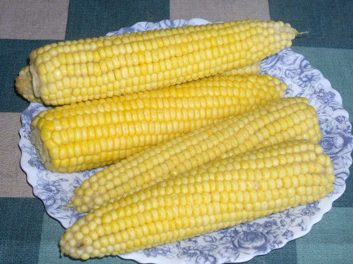 Tất cả những nguyên nhân khiến bạn phải ăn ngô luộc mỗi ngày