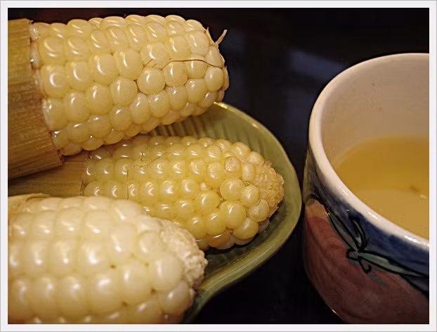 Tất cả những nguyên nhân khiến bạn phải ăn ngô luộc mỗi ngày