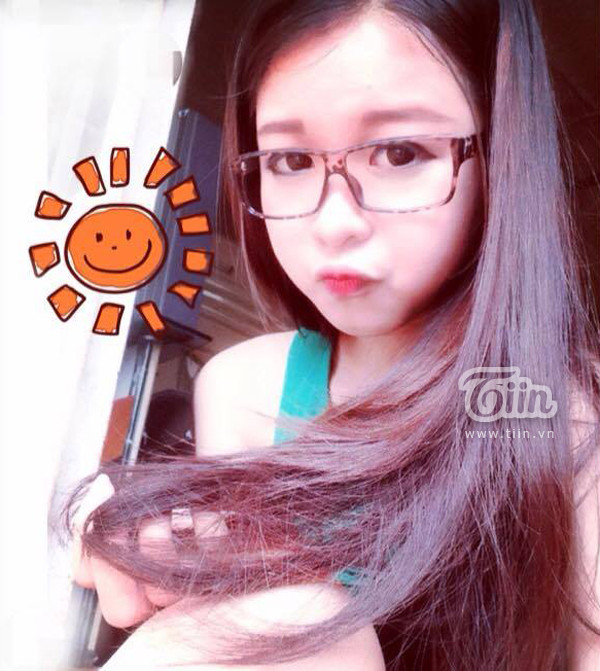 Nữ sinh Đồng Tháp nổi như cồn nhờ gương mặt giống búp bê