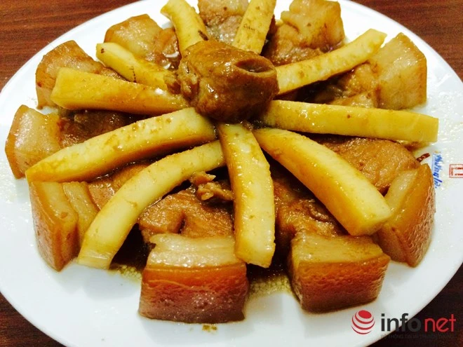Thịt kho dừa thơm ngon, mềm ngậy