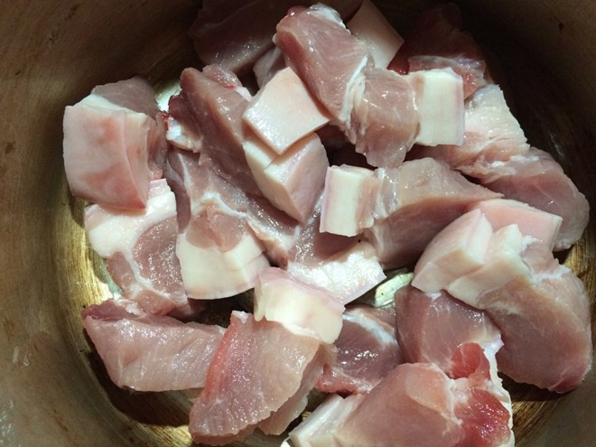 Thịt kho dừa thơm ngon, mềm ngậy ảnh 1 Thịt kho dừa thơm ngon, mềm ngậy ảnh 1