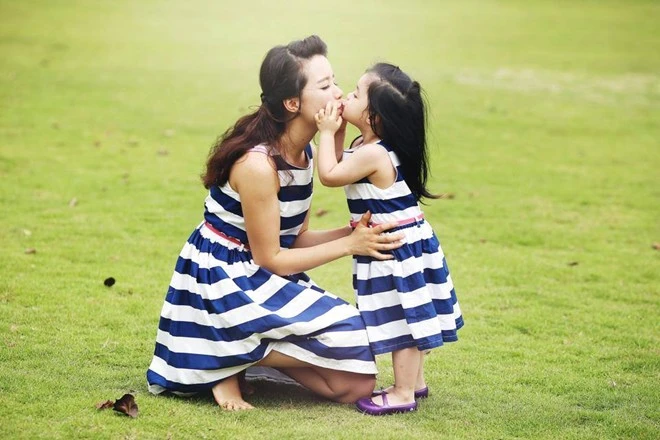MC Minh Trang và con gái. Ảnh: NVCC.