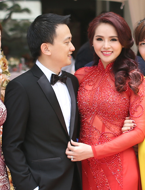 Hoa khôi Thể thao Lại Hương Thảo rạng rỡ trong lễ ăn hỏi ảnh 8