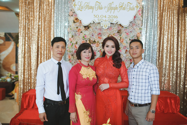 Hoa khôi Thể thao Lại Hương Thảo rạng rỡ trong lễ ăn hỏi ảnh 11