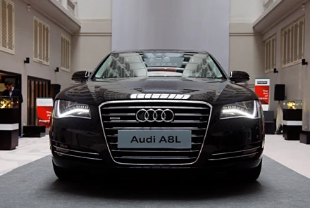 “Soi” Audi A8L 5 tỉ gây tai nạn của Hồ Ngọc Hà