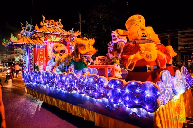 Một đám rước mừng năm mới ở Thái Lan.