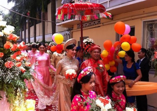 3 ông chồng “xấu mã” của các Hoa hậu, Á hậu Việt ảnh 7 3 ông chồng “xấu mã” của các Hoa hậu, Á hậu Việt ảnh 7