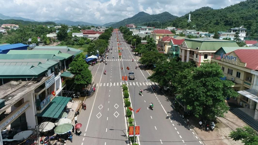 Mường Nhé hiện tại với nhiều đổi thay vượt bậc. Mường Nhé hiện tại với nhiều đổi thay vượt bậc.