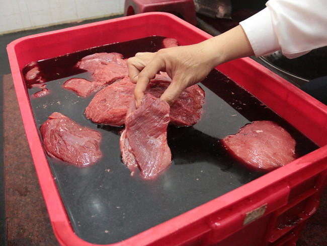 Nhận biết ngay 7 loại thực phẩm giả dễ có nguy cơ gặp nhất - Ảnh 8. Nhận biết ngay 7 loại thực phẩm giả dễ có nguy cơ gặp nhất - Ảnh 8.