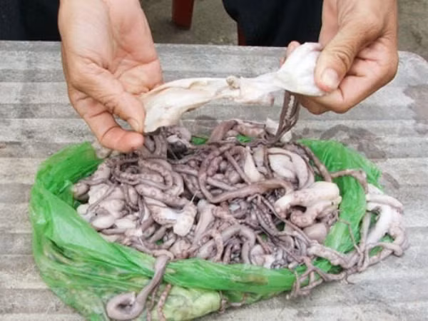 Nhận biết ngay 7 loại thực phẩm giả dễ có nguy cơ gặp nhất - Ảnh 13.