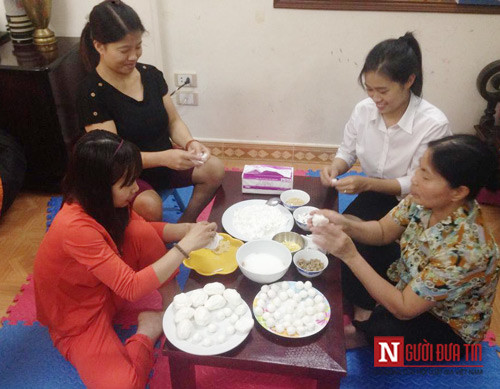 Rộn ràng Tết Hàn thực làm bánh trôi, bánh chay của gia đình trẻ - Ảnh 7