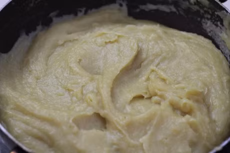 Cach lam banh trung thu deo khoai lang tim dep mat - Anh 4