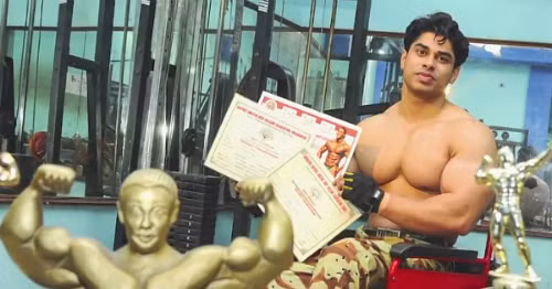 Anand Arnold giành nhiều giải thưởng thể hình chuyên nghiệp ở Ấn Độ. Ảnh: thelogicalindian. chang-trai-bai-liet-tro-thanh-van-dong-vien-the-hinh