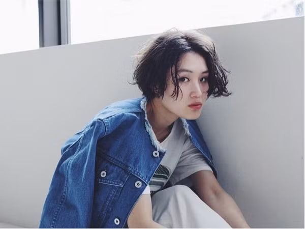 Những kiểu tóc giúp nàng tóc mỏng thoát khỏi nỗi lo phần tóc thưa đỉnh đầu