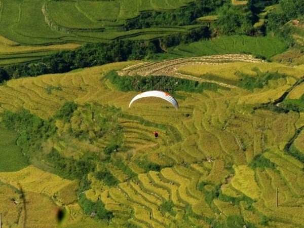 Gioi tre hao hung bay du luon chiem nguong ruong bac thang-hinh-anh-7