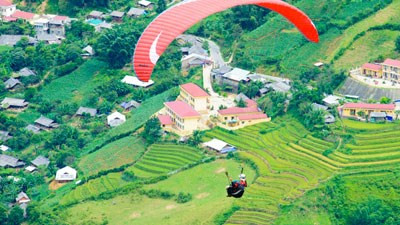 Gioi tre hao hung bay du luon chiem nguong ruong bac thang-hinh-anh-1