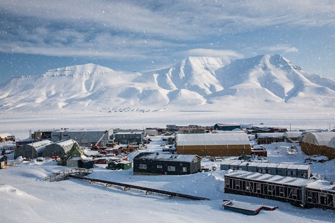 Quần đảo Svalbard nằm giữa Nauy và Bắc Cực rất giống với bối cảnh trong bộ phim hoạt hình Frozen. 