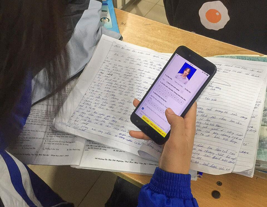 Một số học sinh thực hiện thao tác thanh toán trực tuyến nhiều lần song đều báo lỗi do mạng chập chờn. Một số học sinh thực hiện thao tác thanh toán trực tuyến nhiều lần song đều báo lỗi do mạng chập chờn.