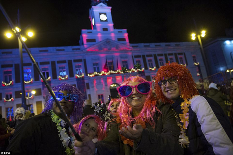 Người Tây Ban Nha đón năm mới