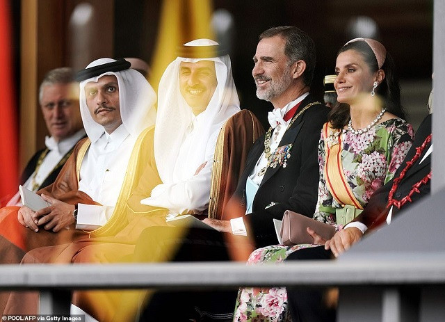 Hơn 2.000 vị khách từ 180 quốc gia đã tới tham dự lễ đăng quang của Nhật hoàng.