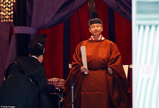 Nhật hoàng Naruhito chính thức đăng quang.