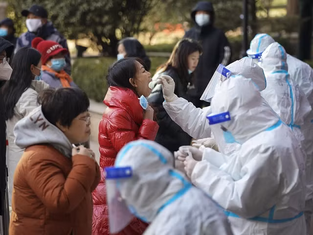 Xét nghiệm Covid-19 ở Trung Quốc.