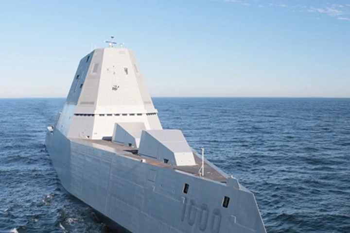 Chiêm ngưỡng uy lực "khủng" tàu khu trục USS Zumwalt Mỹ vừa chính thức hoạt động