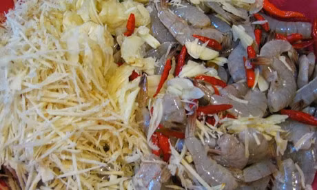 2 cach lam tom chua mien Tay nhin la me, an la nghien - Anh 4