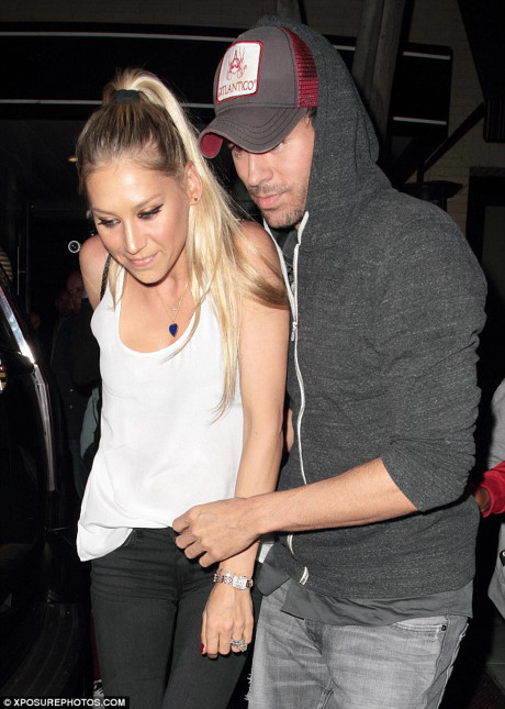 Enrique Iglesias và Anna Kournikova: 15 năm tình nồng - Ảnh 3 Enrique Iglesias va Anna Kournikova: 15 nam tinh nong - Anh 3